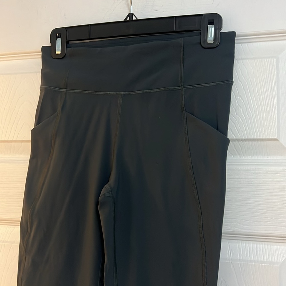 Lululemon - Picture 2 of 3